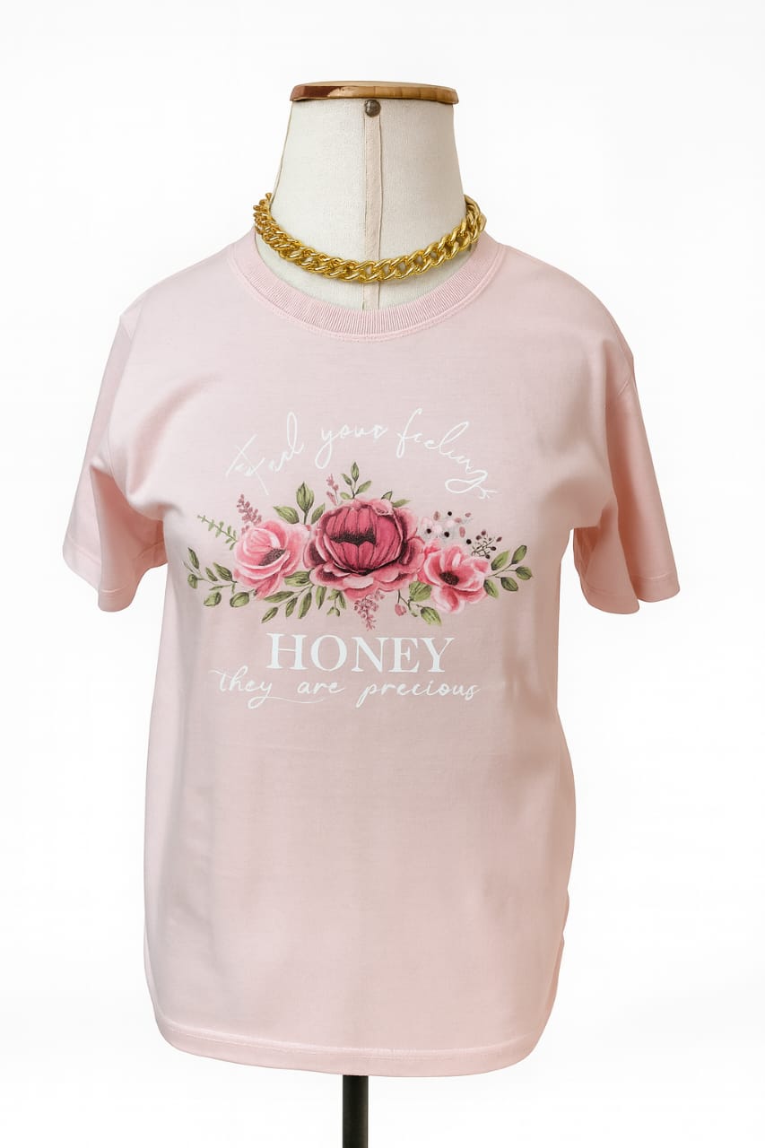 Camiseta com Estampa de Rosas