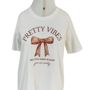 Camiseta estampa de laço Pretty Vibes