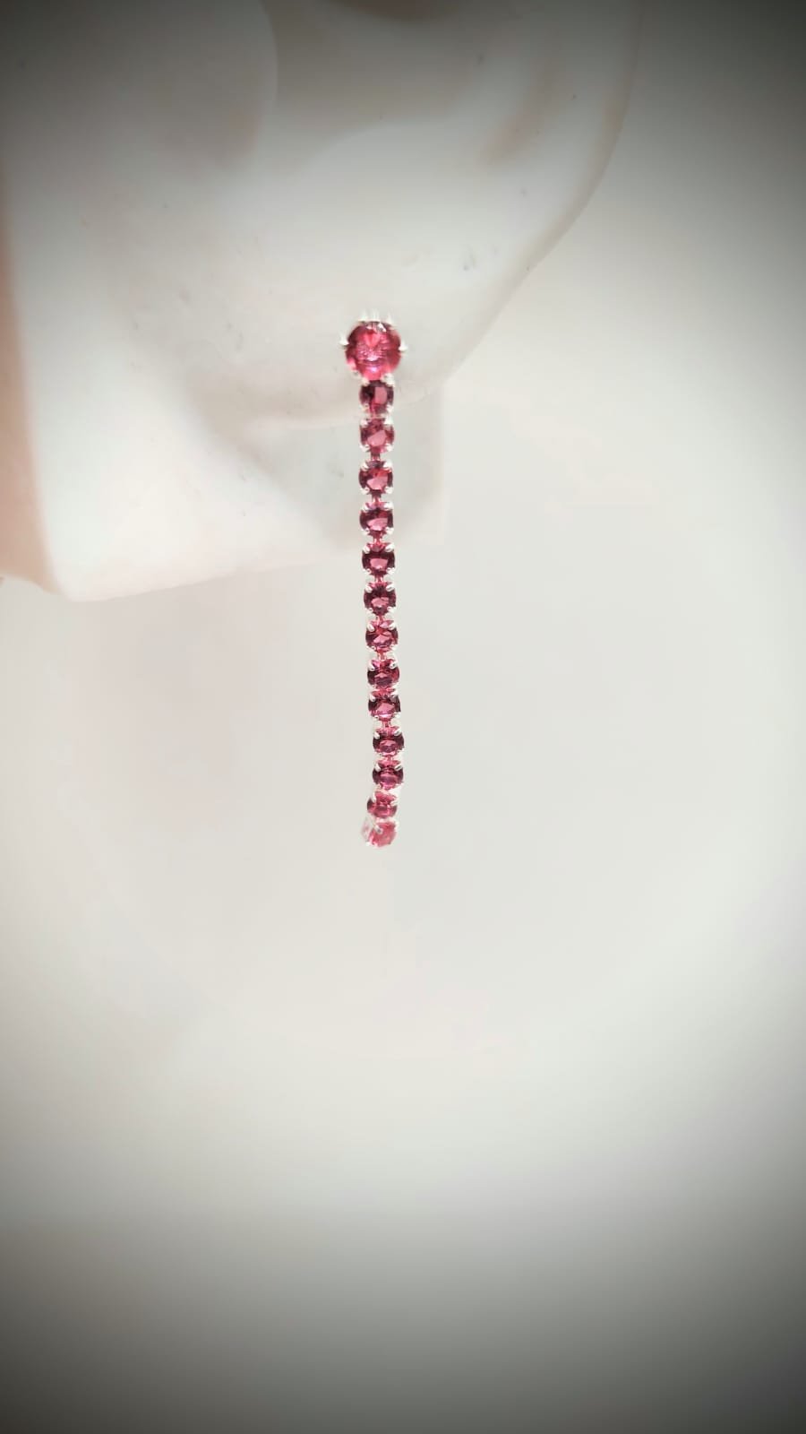 Brinco longo zircônia rosa